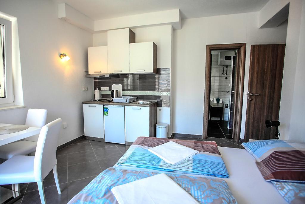 Apartments Nevistic Ποντστράνα Εξωτερικό φωτογραφία